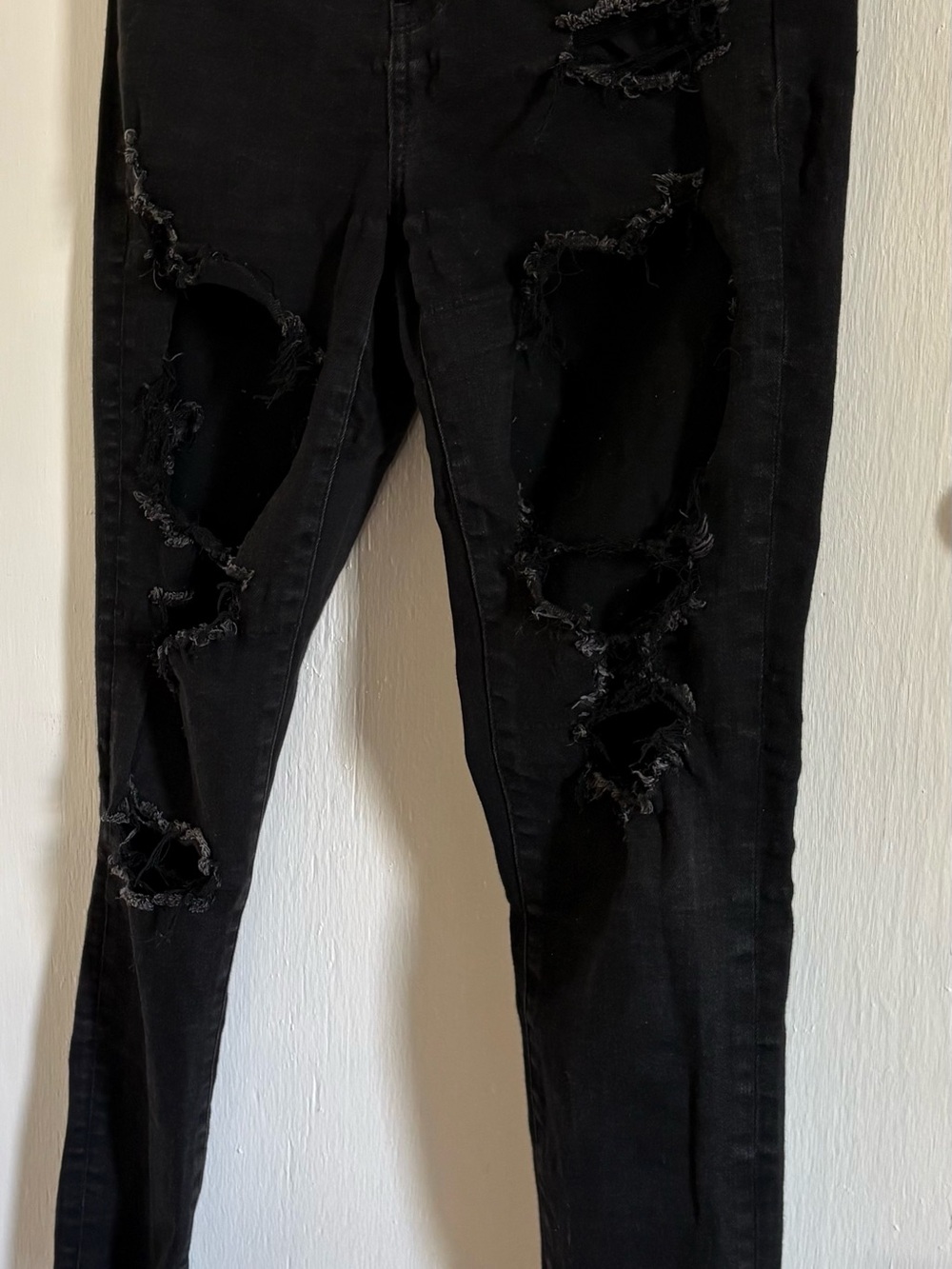American Eagle Outfitters Black Ripped Skinny Jeans